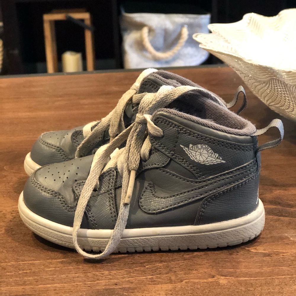 Nike Air Jordan Baby Shoes Size 5.5 GUC
